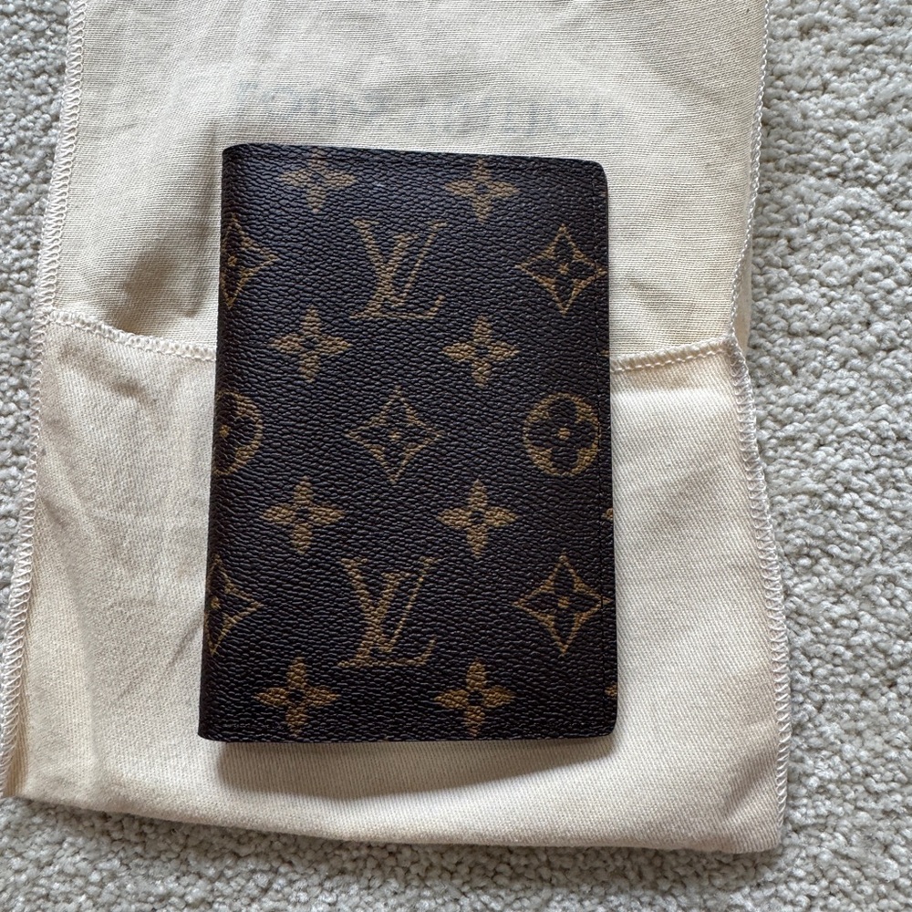 Louis Vuitton Brown and Tan Monogram Cover